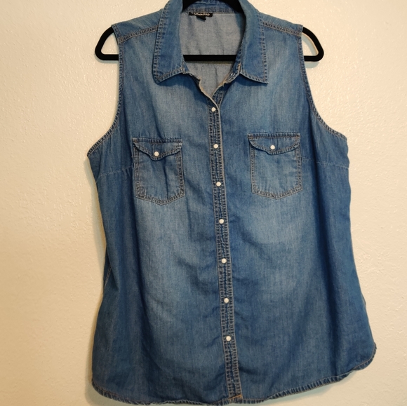 Tops - Sleeveless Jean Button up Top 3X
